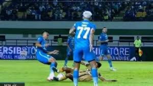 Inikah Pelatih Baru Persib Bandung Inikah Pelatih Baru Persib Bandung?