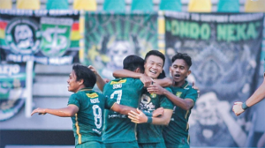 Persebaya-vs-Persita Hasil Persebaya vs Persita 1-0, Bajul Ijo Koleksi 11 Poin