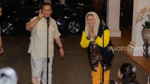 Taktik Prabowo: Cak Imin Pergi, Yenny Wahid Datang