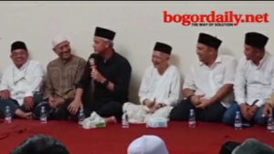 Capres Ganjar Pranowo Berkunjung ke Pondok Pesantren Al-Falak Pagentongan Bogor Capres Ganjar Pranowo Berkunjung ke Pondok Pesantren Al-Falak Pagentongan Bogor