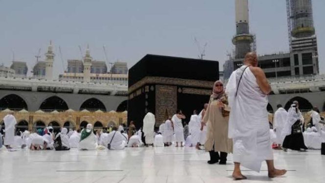 
					Kloter Pertama Haji Indonesia Tahun 2024 Berangkat Mei