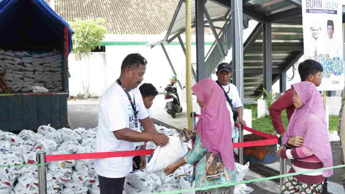 Safari Ramadan di Jateng dan Sulsel, BRI Gelar Pasar Murah 2.000 Paket Sembako
