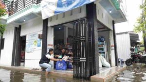 Tanggap Bencana Banjir, BRI Peduli Salurkan Bantuan Bagi Warga Terdampak di Demak