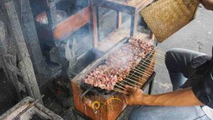 Nasabah KUR BRI, Sate Klathak Pak Pong Jadi Primadona Wisata Kuliner Saat Mudik Lebaran ke Yogyakarta Nasabah KUR BRI, Sate Klathak Pak Pong Jadi Primadona Wisata Kuliner Saat Mudik Lebaran ke Yogyakarta