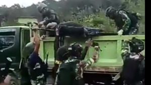 Bengisnya OPM, Video Detik-detik Danramil Aradide Ditembak Beredar di Medsos