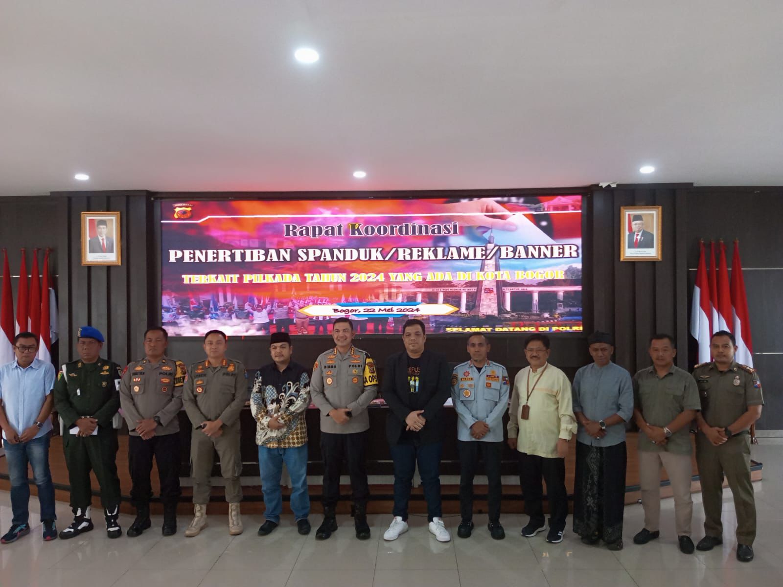 Dikeluhkan Warga, Spanduk Calon Walikota Bogor Pilkada 2024 Segera Dilucuti dari Jalanan
