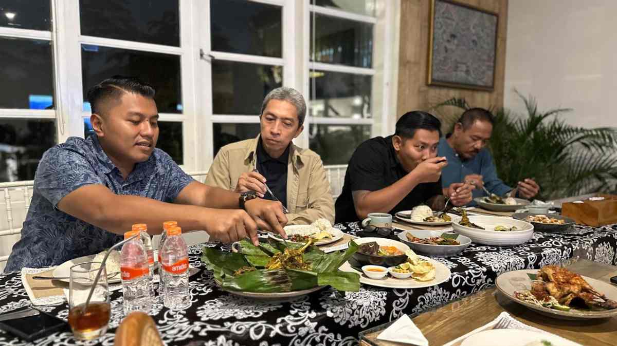 Calon Walikota Bogor dan Semarang 'Koalisi', Makan Bareng di Sempur