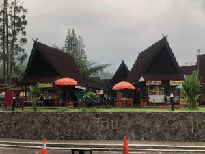 PKL Belum Isi Kios di Rest Area Gunung Mas