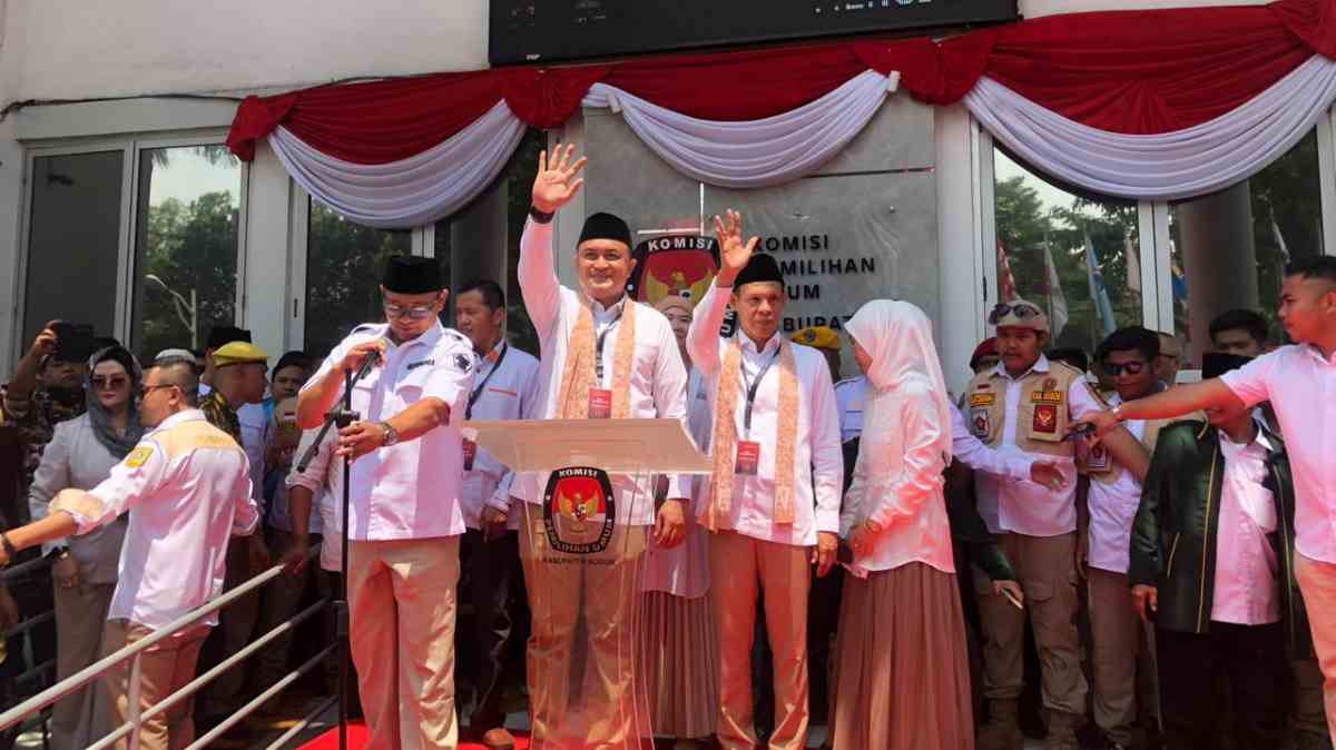 Rudy Susmanto-Jaro Ade Resmi Daftar KPU sebagai Calon Bupati Bogor 2024