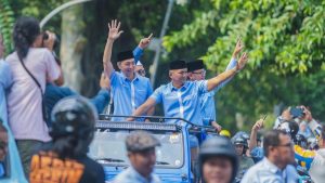 Dipimpin Bima Arya, Ribuan Pendukung Dedie-JM Hantarkan Daftar ke KPU Kota Bogor