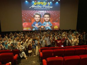 Dukung Perfilman Indonesia, Dedie - Jenal Gelar Nopel (Nonton Pelem) Bareng Warga