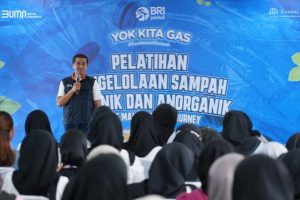 BRI Peringati World Clean Up Day di Mandalika