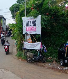Billboard Atang Trisnanto Disabotase Orang Tak Dikenal